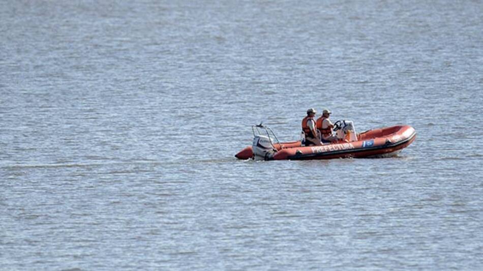 Búsqueda de joven en el Río de la Plata