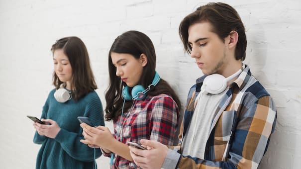 Neurocientíficos alertan que los videos cortos de TikTok, Instagram y YouTube generan efectos más nocivos que el alcohol