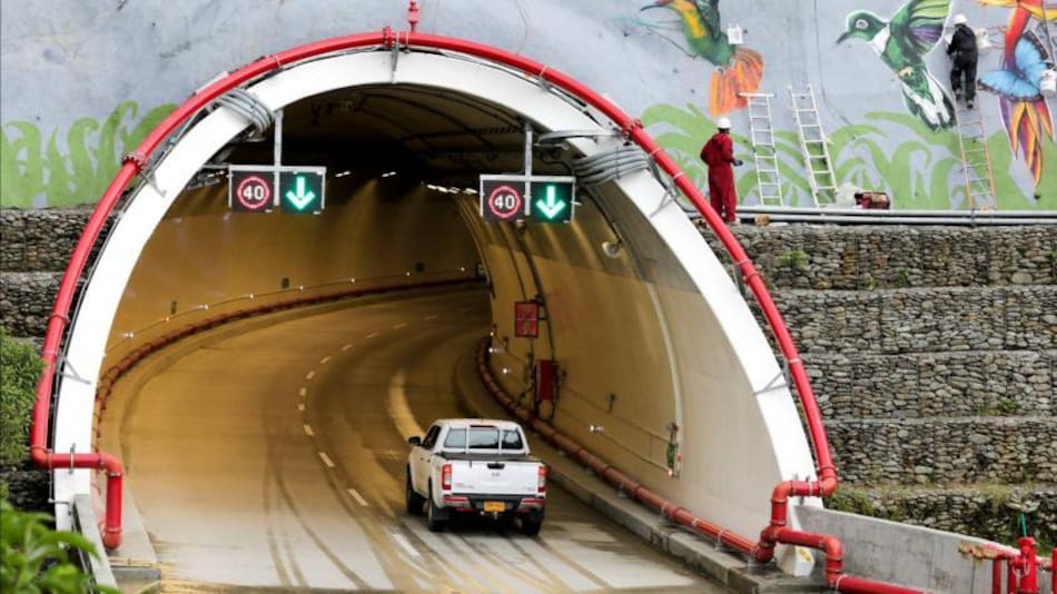 Túnel de la Línea, Colombia, obra