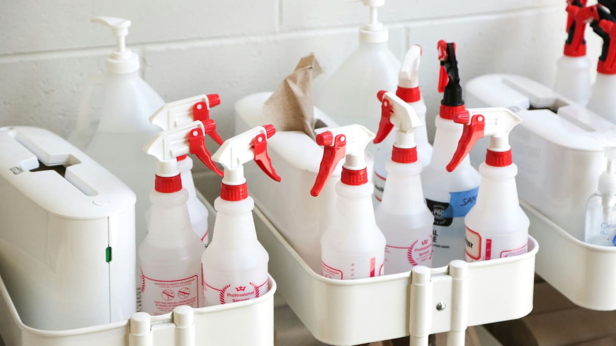 Productos de limpieza. Imagen ilustrativa, Unsplash.