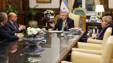 Omar Perotti, Pablo Javkin, Alberto Fernández y Aníbal Fernández, en una cumbre en Casa Rosada contra el narcotráfico. Foto: Presidencia