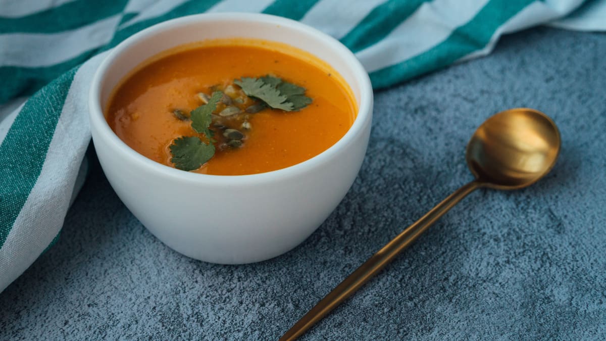 Sopas caseras: las tres preparaciones infaltables para sobrellevar los primeros días fríos del otoño