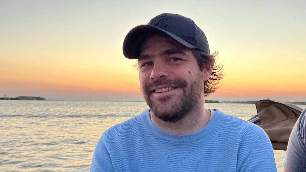 Peter Lanzani.