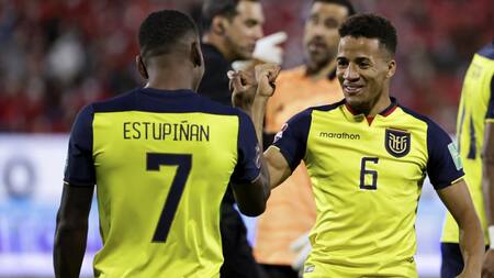 Byron Castillo, el jugador de la polémica en Ecuador. Foto: NA.