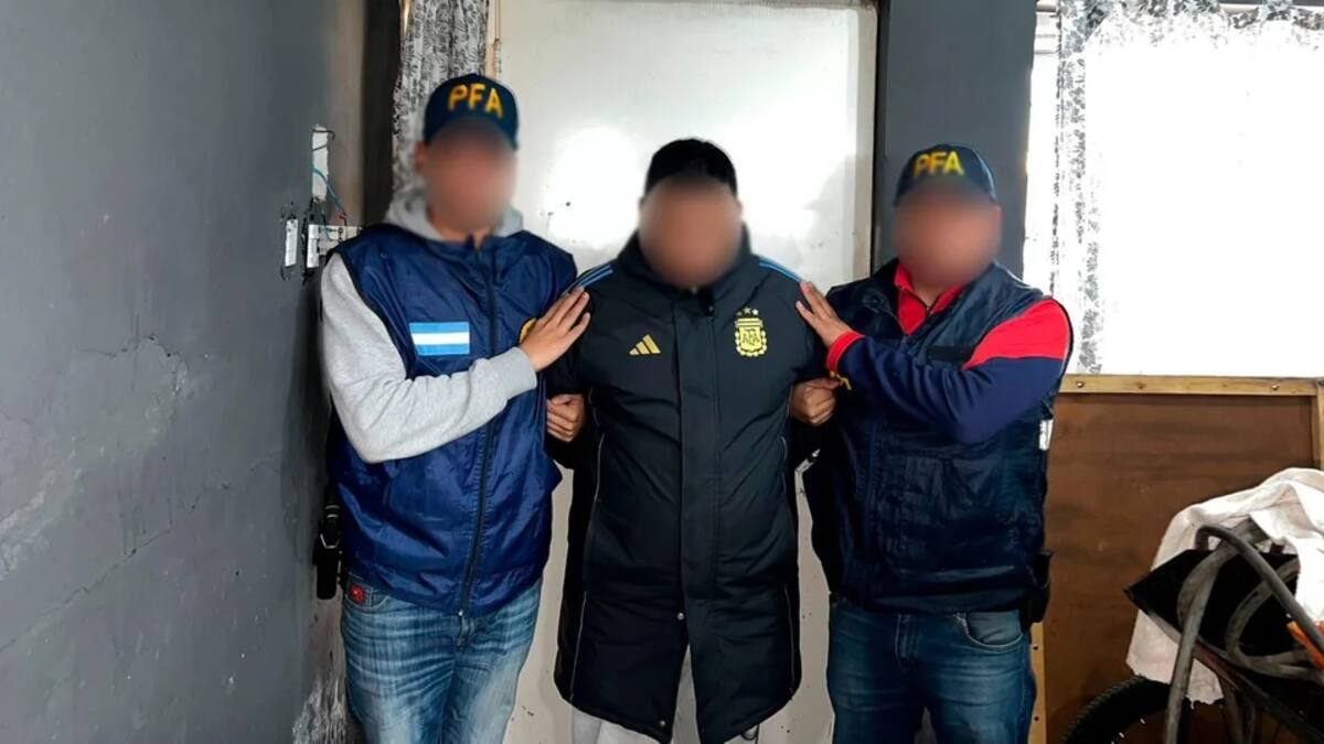 Alejandro "Zapa" Vallejos, líder de la barra brava de Newells, detenido en Rosario.