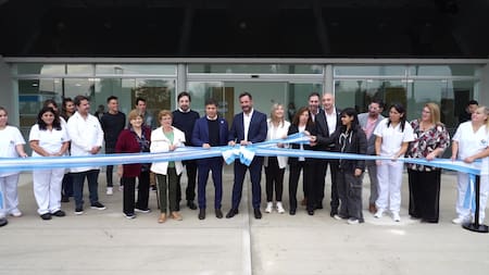 Ariel Sujarchuk y Axel Kicillof inauguraron la quinta Unidad de Diagnóstico Precoz del partido de Escobar