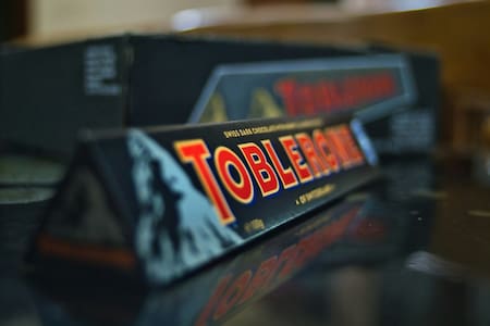 Toblerone dejará de producir la icónica barra "Dark". Foto: Unsplash.
