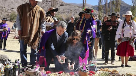 Pachamama, Mauricio Macri y Juliana Awada en San Salvador de Jujuy, NA