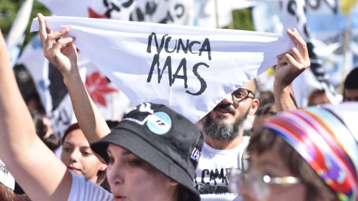 Nunca más; Cristina Kirchner. Foto: Twitter @CFKArgentina.