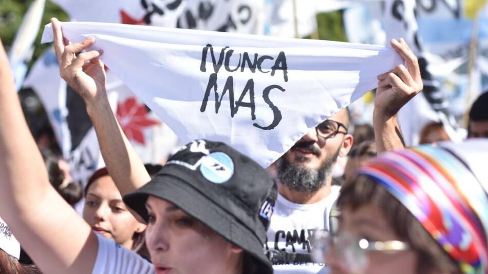 Nunca más; Cristina Kirchner. Foto: Twitter @CFKArgentina.