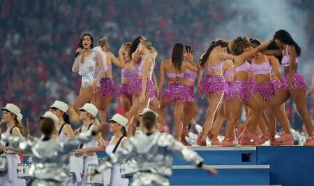 Dua Lipa - Show Champions