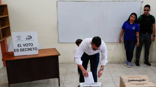 Daniel Noboa denunció "irregularidades" en las elecciones en Ecuador, pero la UE y la OEA descartaron que haya fraude