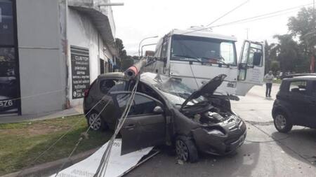 Choque fatal en Villa Gobernador Gálvez. Foto: NA.