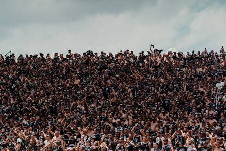 La hinchada de Corinthians en el Neo Química Arena. Foto: X @Corinthians.