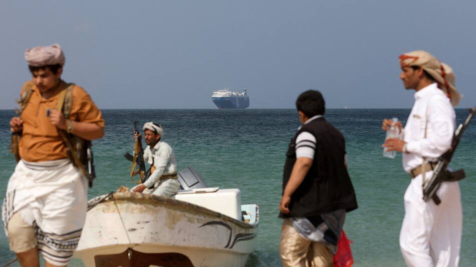 Hutíes en Yemen contra barcos. Foto: REUTERS.