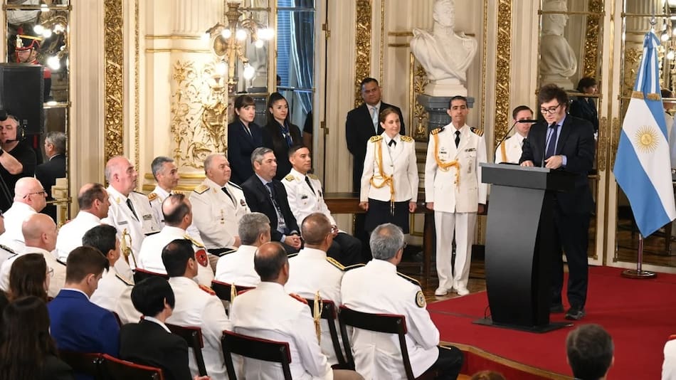 Javier Milei en el Salón Blanco.