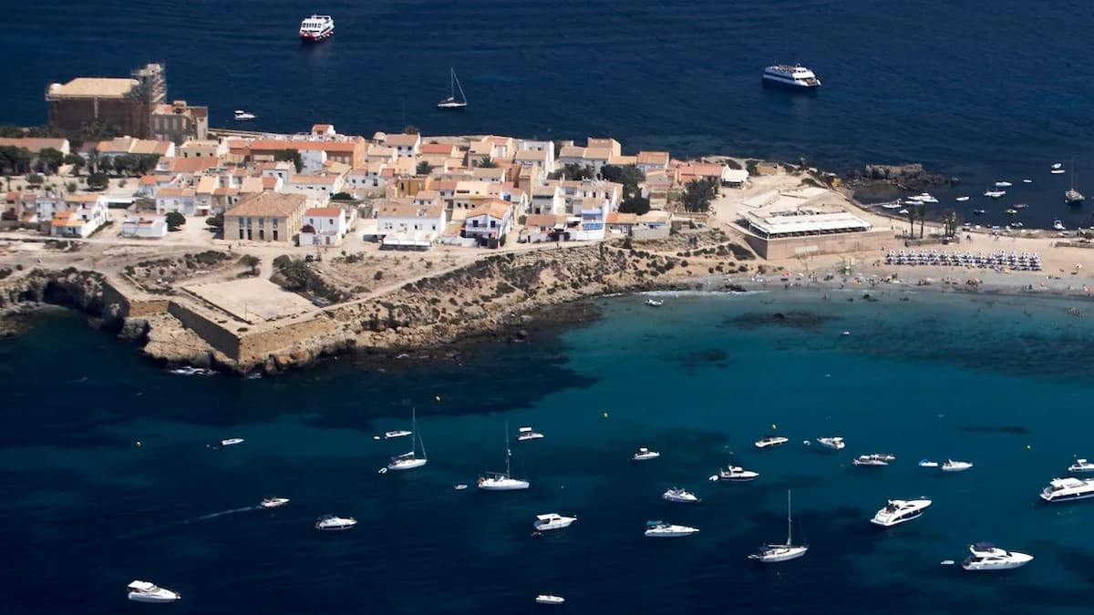 Tabarca, la isla de España que busca independizarse.