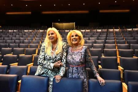 Mirtha Legrand y Susana Giménez juntas en el teatro Tronador, Mar del Plata