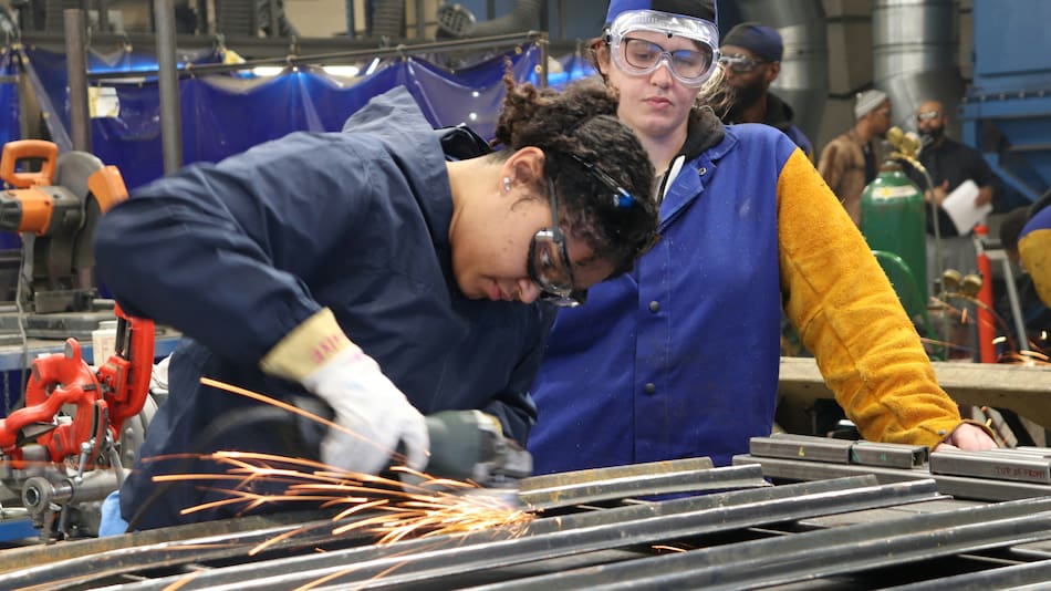 El Gobierno de Javier Milei logró la media sanción del Proyecto de Ley del Presupuesto 2026 que incluye un desfinanciamiento al fondo de escuelas técnicas y por lo tanto al Instituto Nacional de Investigación Tecnológica.