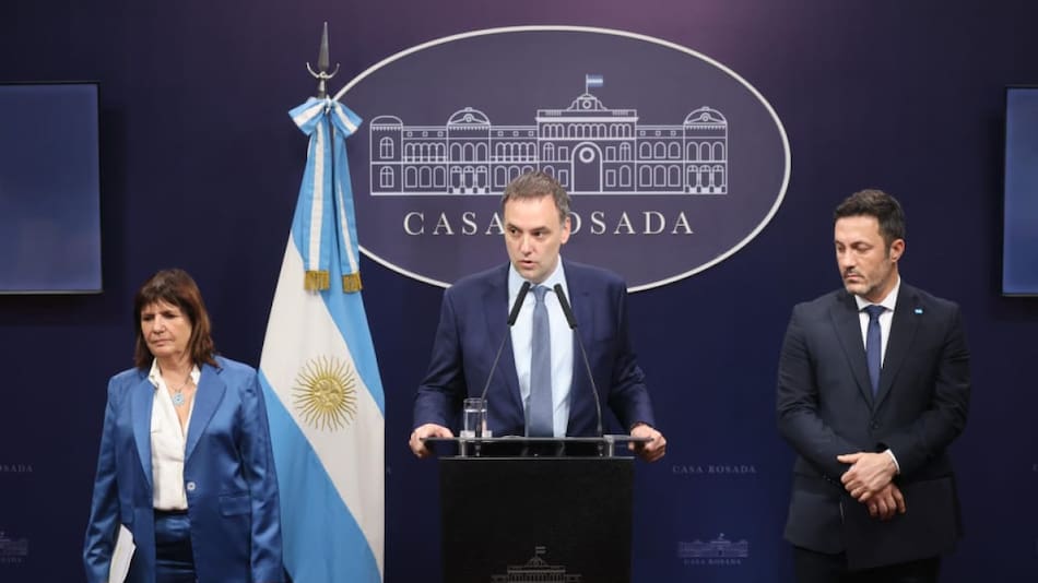 Patricia Bullrich, Manuel Adorni y Luis Petri. Foto: Presidencia.
