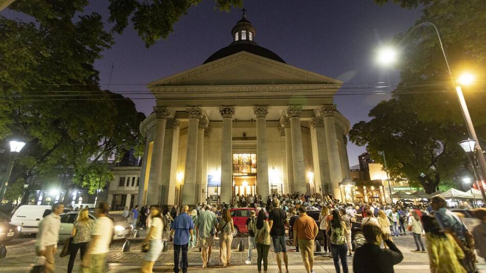 La Noche de los Templos. Foto: X @Descubrir_BA.