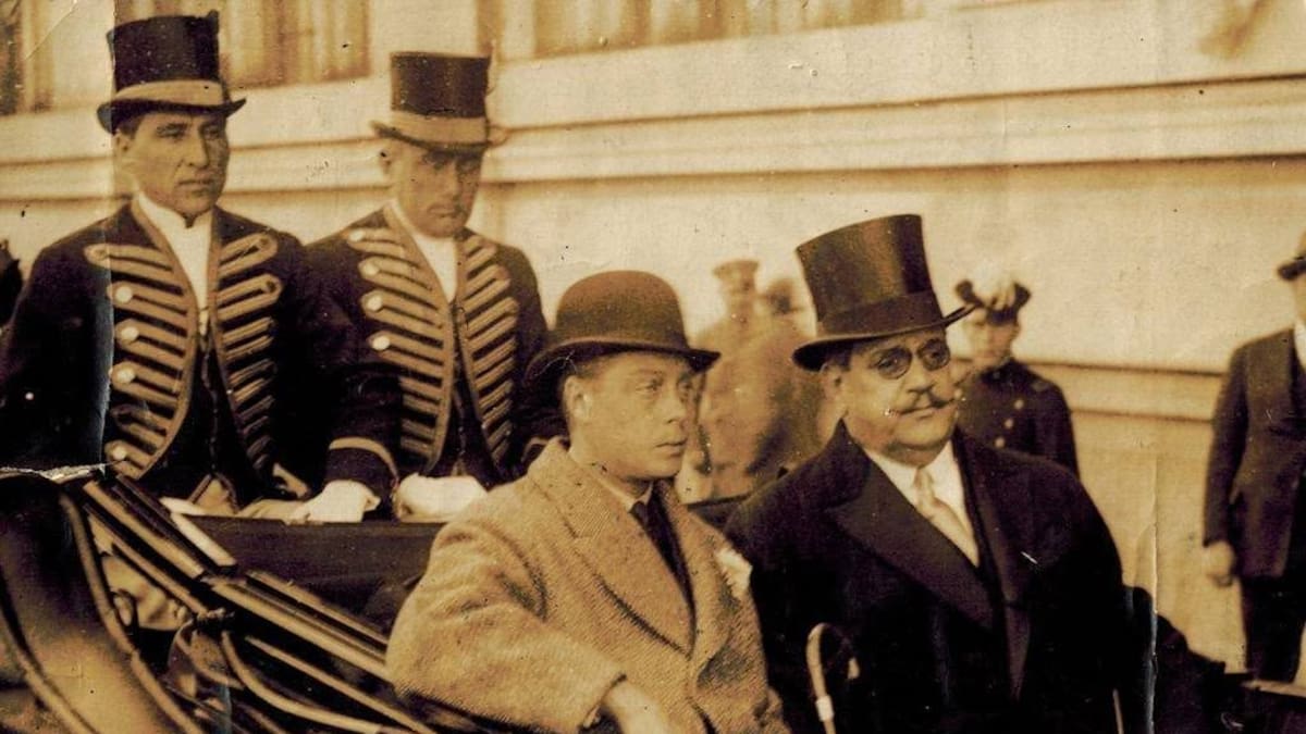 El gobernador de la provincia de Buenos Aires, don José Luis Cantilo, acompaña a Eduardo Windsor