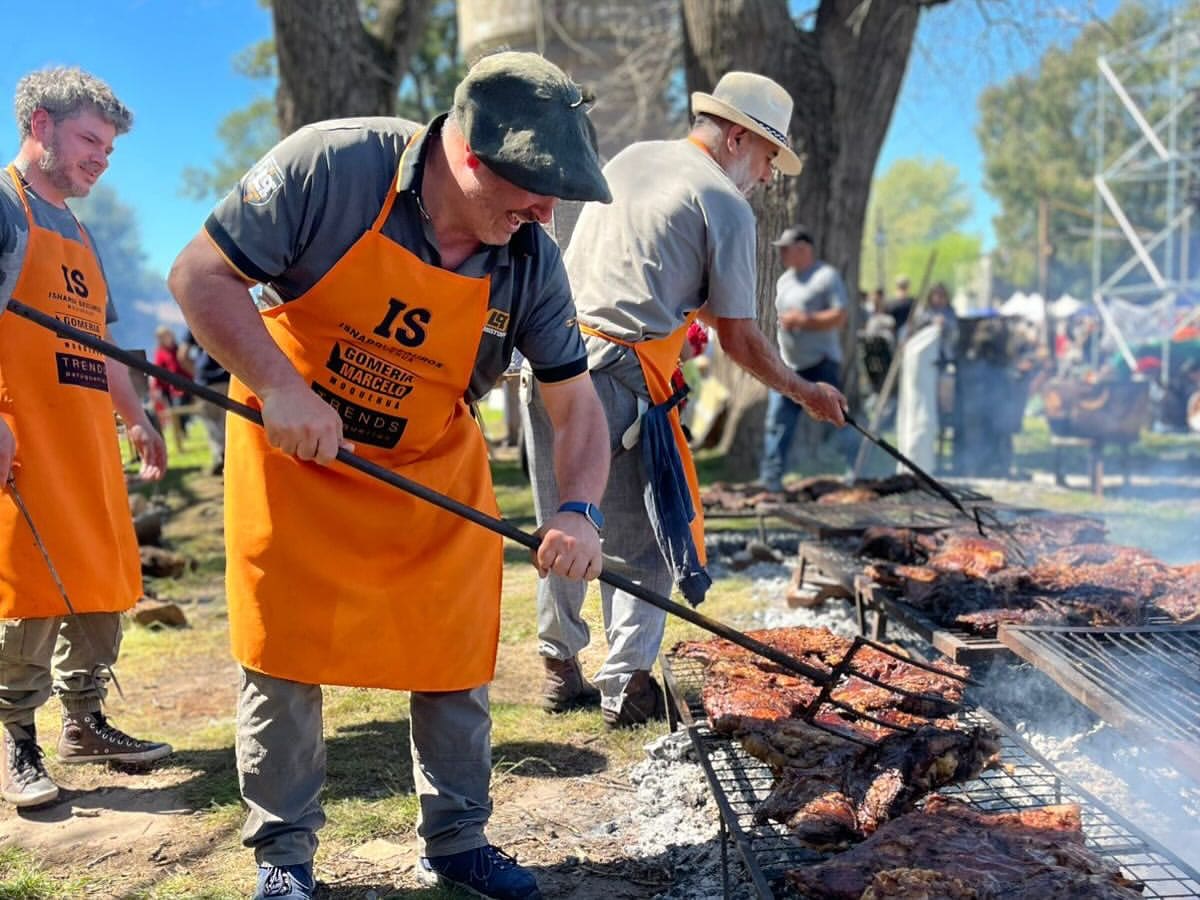Fiesta del Asado Criollo en Moquehuá.