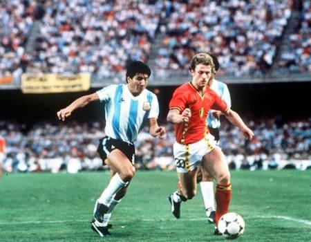 Argentina cayó ante Bélgica en el debut del Mundial de España 1982. Foto: FIFA.