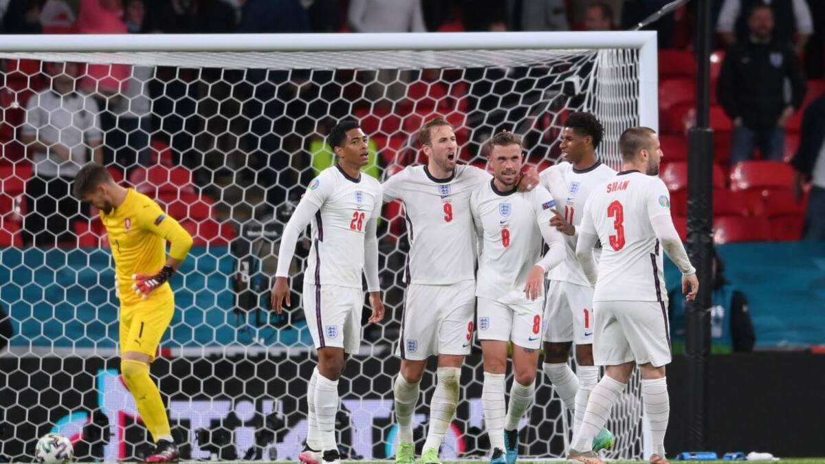 Festejo de Inglaterra ante República Checa por la Eurocopa, REUTERS