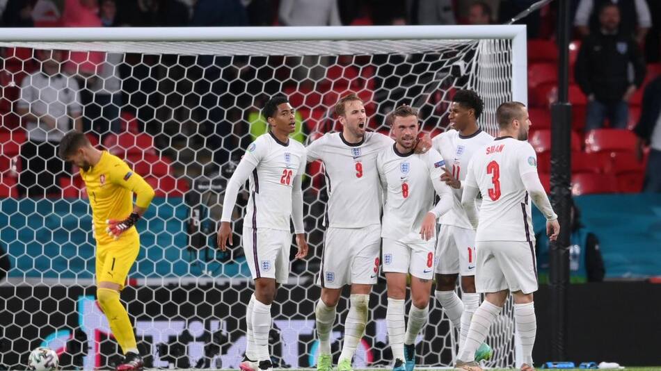 Festejo de Inglaterra ante República Checa por la Eurocopa, REUTERS