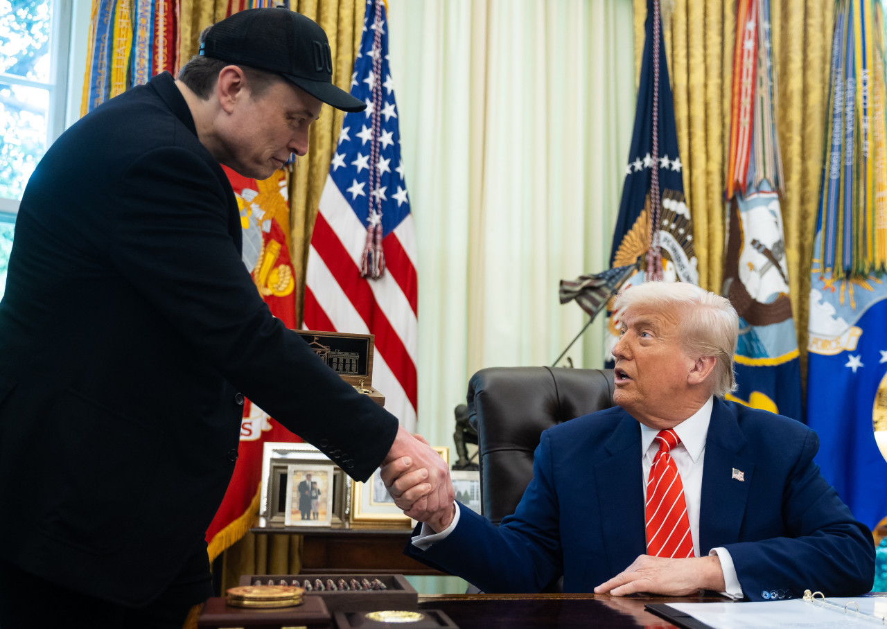 Elon Musk y Donald Trump. Fotos: EFE/ Francis Chung.