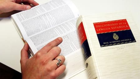 Fundada en 1713 en Madrid, la RAE tiene la misión de preservar la unidad del idioma español