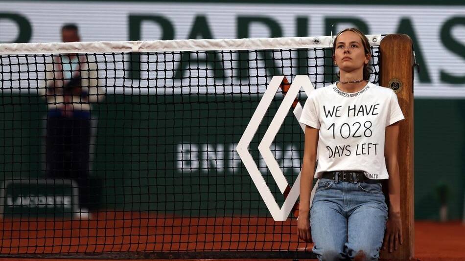Protesta en la semifinal entre Cilic y Ruud. Foto: EFE.