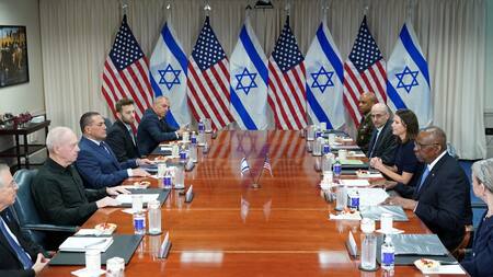 Yoav Gallant se reunió con funcionarios estadounidenses en Washington. Foto: Reuters.
