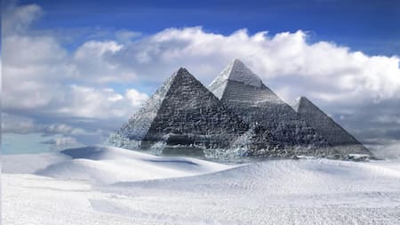 Las "pirámides antárticas" vistas desde el aire. Foto: NA.