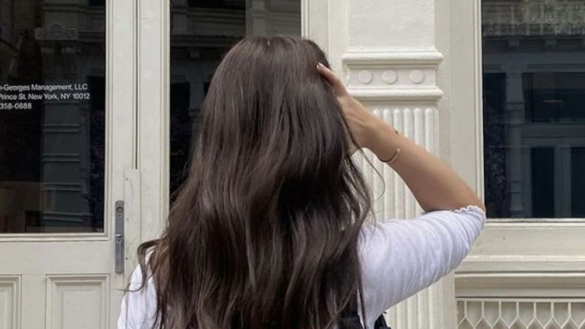 Pelo largo.