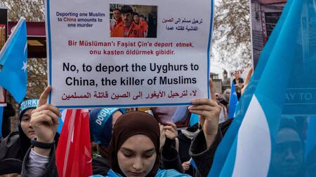 Manifestaciones en apoyo a los uigures. Foto: Reuters