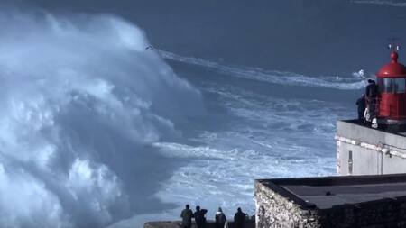 Nuevo récord del mundo por surfear la ola más grande