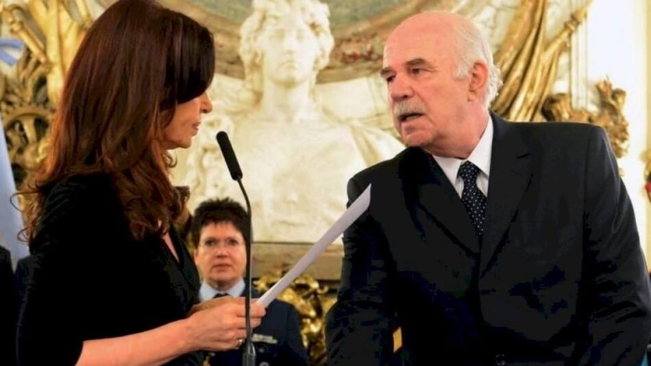 Cristina Kirchner y Carlos Casamiquela