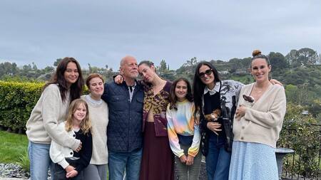 Bruce Willis junto a su familia. Foto: Instagram