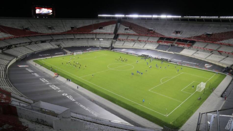 Estadio Monumental, hinchas, NA