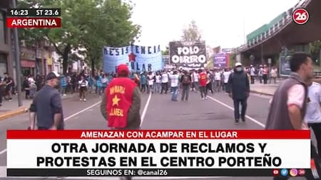 Organizaciones sociales marchan hacia el Ministerio de Desarrollo Social