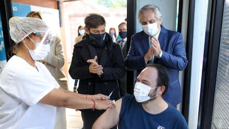 Gobierno, vacunación, foto NA