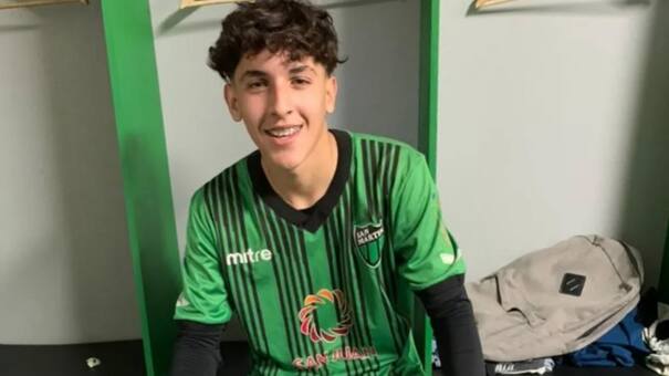 Conmoción en el fútbol: murió Ronaldo Arias, delantero de 20 años que era promesa en San Juan