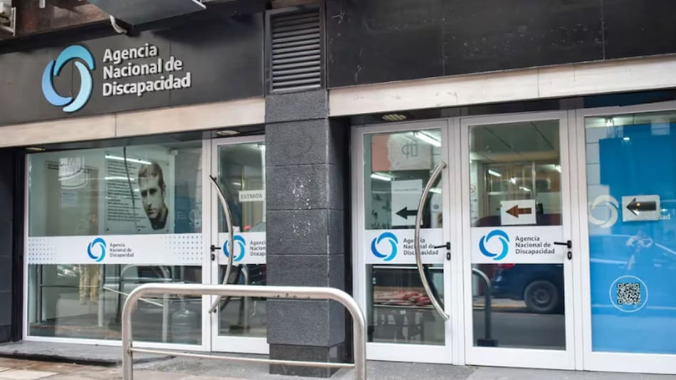 La financiera “Sur Finanzas” fue denunciada por el ARCA por irregularidades que podrían deberse al lavado de dinero vinculadas al titular de la AFA, el Chiqui Tapia.