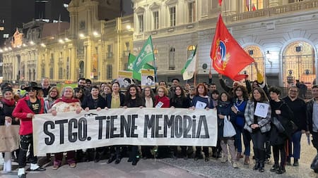 Santiago tiene memoria. Foto Twitter @IraciHassler.