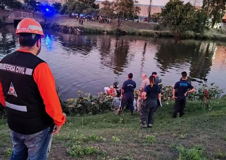Operativo de búsqueda de joven desaparecido en el Riachuelo. Foto: NA