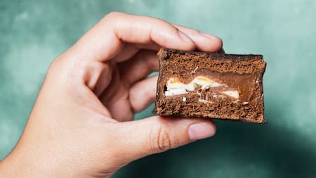 Alfajor "dinamita" de Arroyito. Foto: Instagram @arroyitoarg