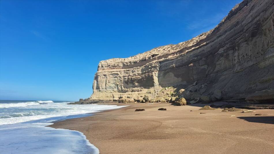 La Lobería, también es conocida como Punta Bermeja. Foto: Wikipedia
