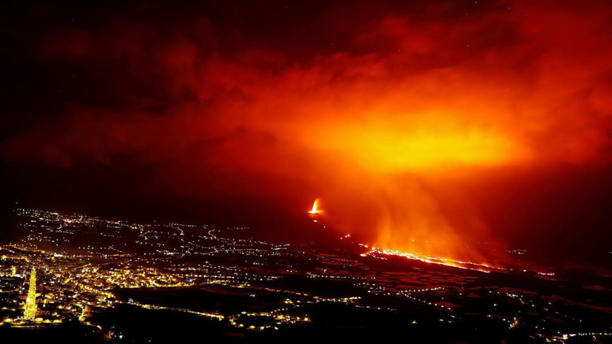 Sigue la erupción de volcán en La Palma, España